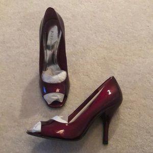 Ruby Red BCBGeneration size 7 heels